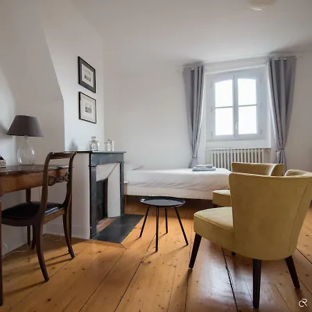 Trianon Versailles Oda ve Kahvaltı